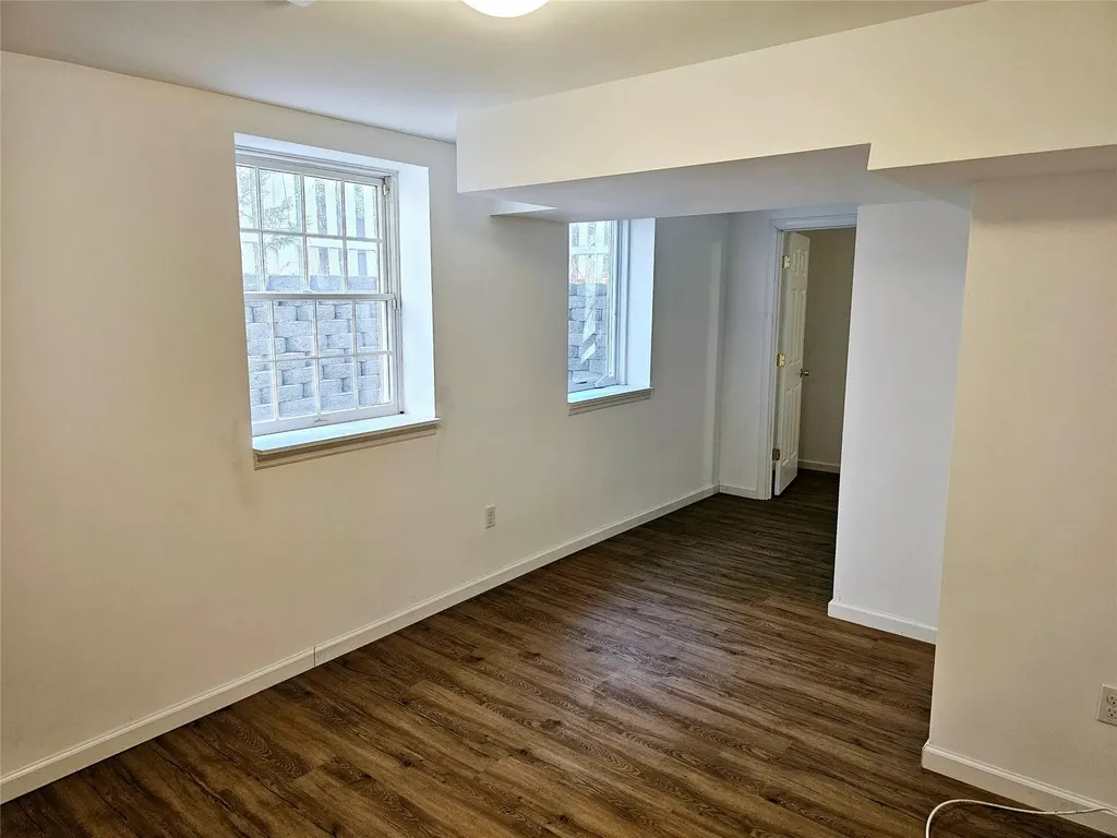 176 Beaver Dam Road Brookhaven NY 11719
