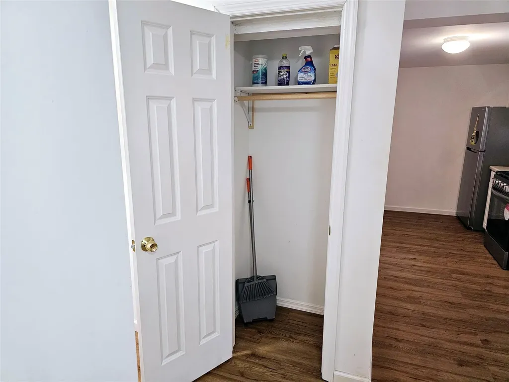 176 Beaver Dam Road Brookhaven NY 11719