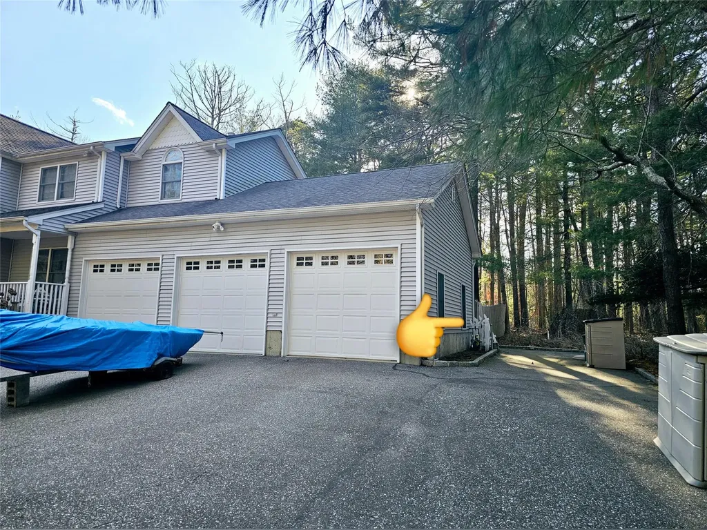176 Beaver Dam Road Brookhaven NY 11719