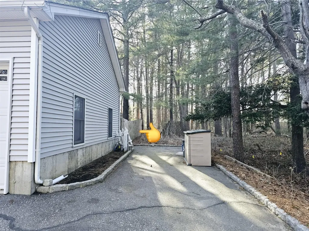 176 Beaver Dam Road Brookhaven NY 11719