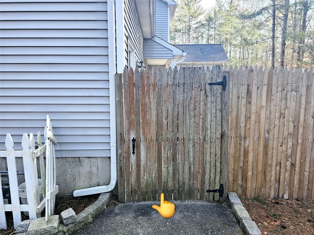 176 Beaver Dam Road Brookhaven NY 11719