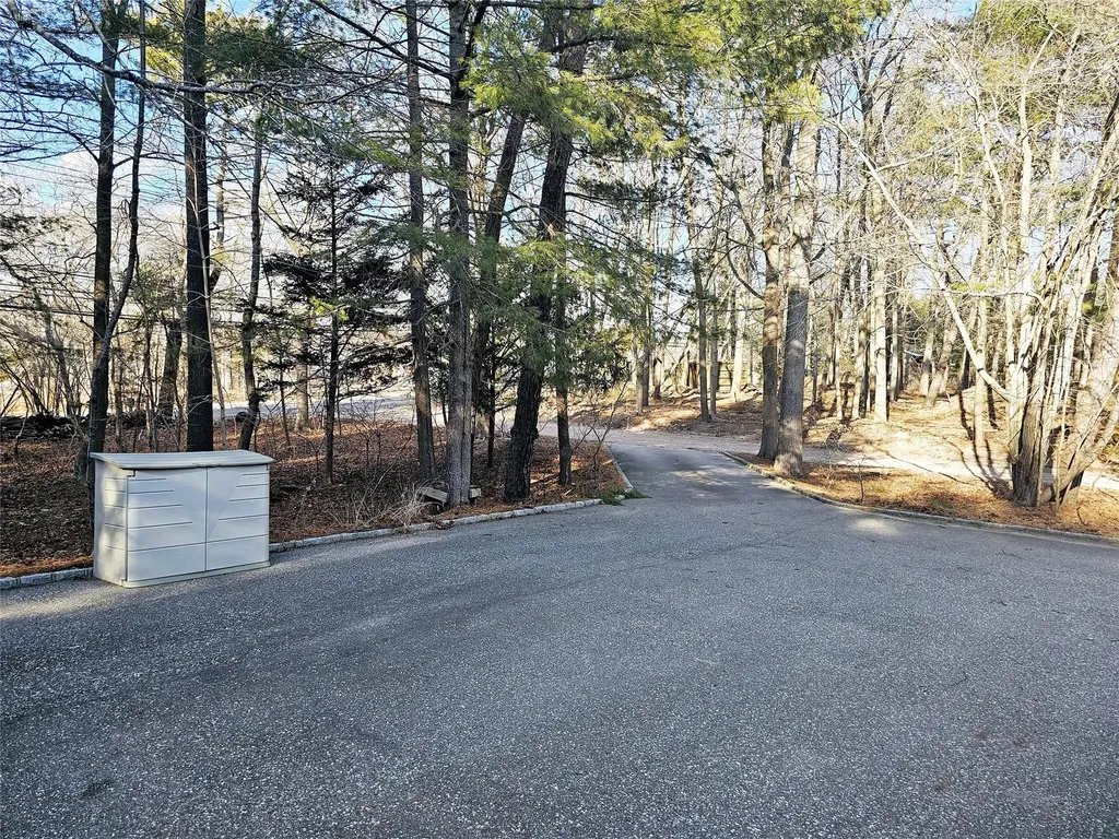 176 Beaver Dam Road Brookhaven NY 11719