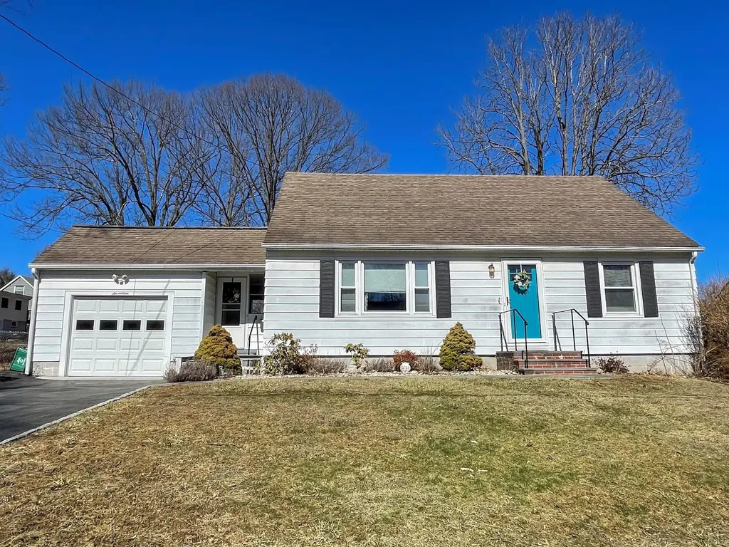 17 Dorliss Drive Poughkeepsie NY 12603