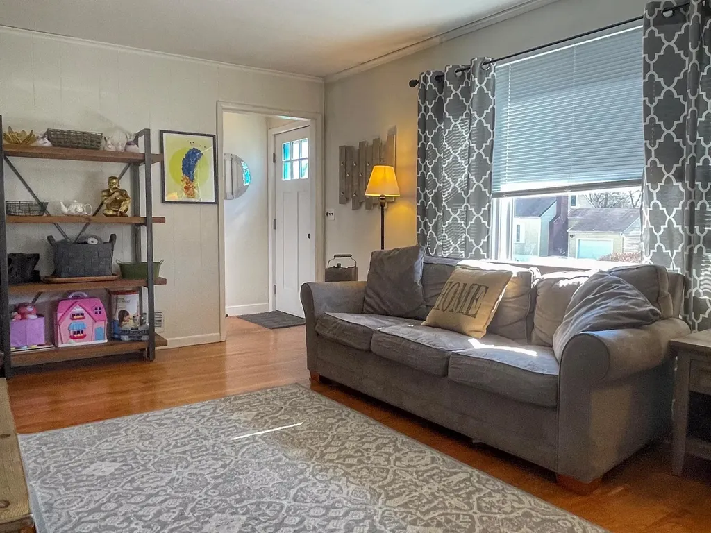 17 Dorliss Drive Poughkeepsie NY 12603