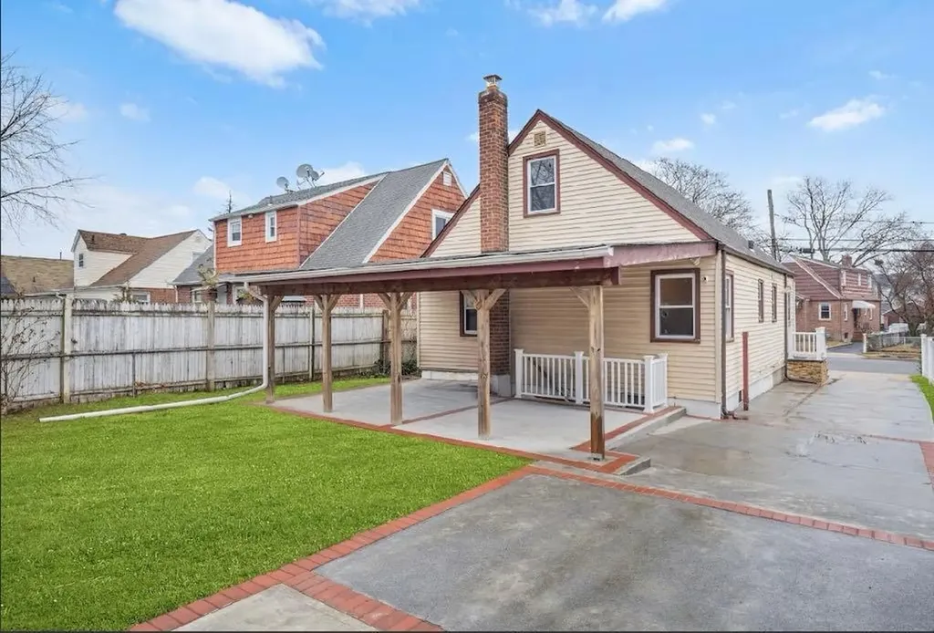 36 Westend Avenue Valley Stream NY 11580