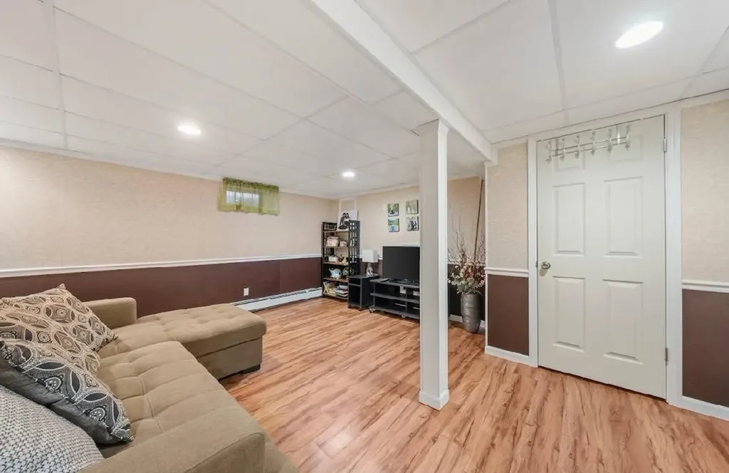 36 Westend Avenue Valley Stream NY 11580