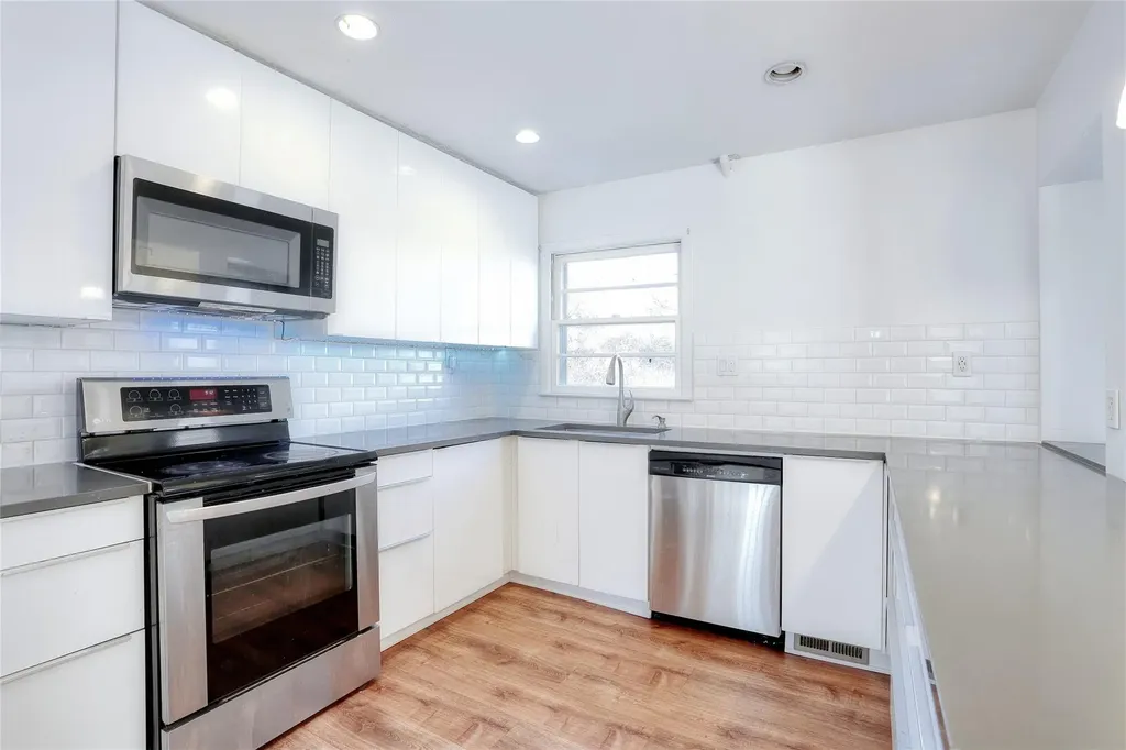 6 Robert Place Nanuet NY 10954