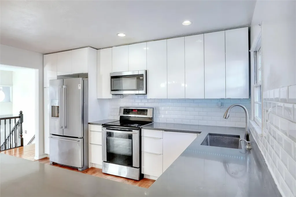 6 Robert Place Nanuet NY 10954