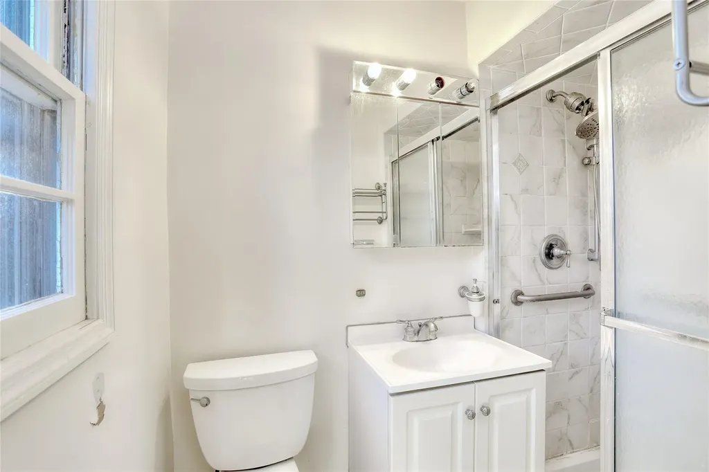 6 Robert Place Nanuet NY 10954