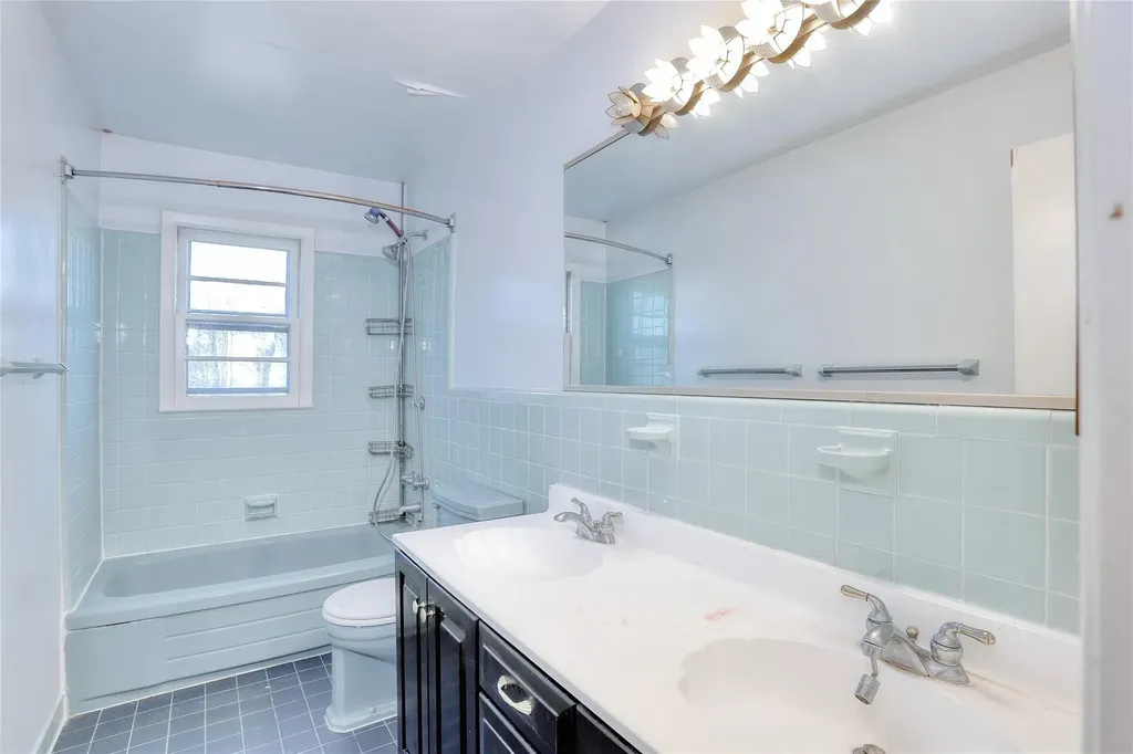6 Robert Place Nanuet NY 10954