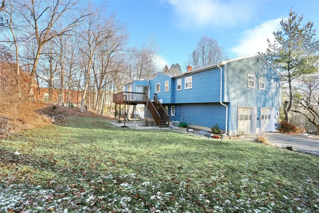 6 Robert Place Nanuet NY 10954
