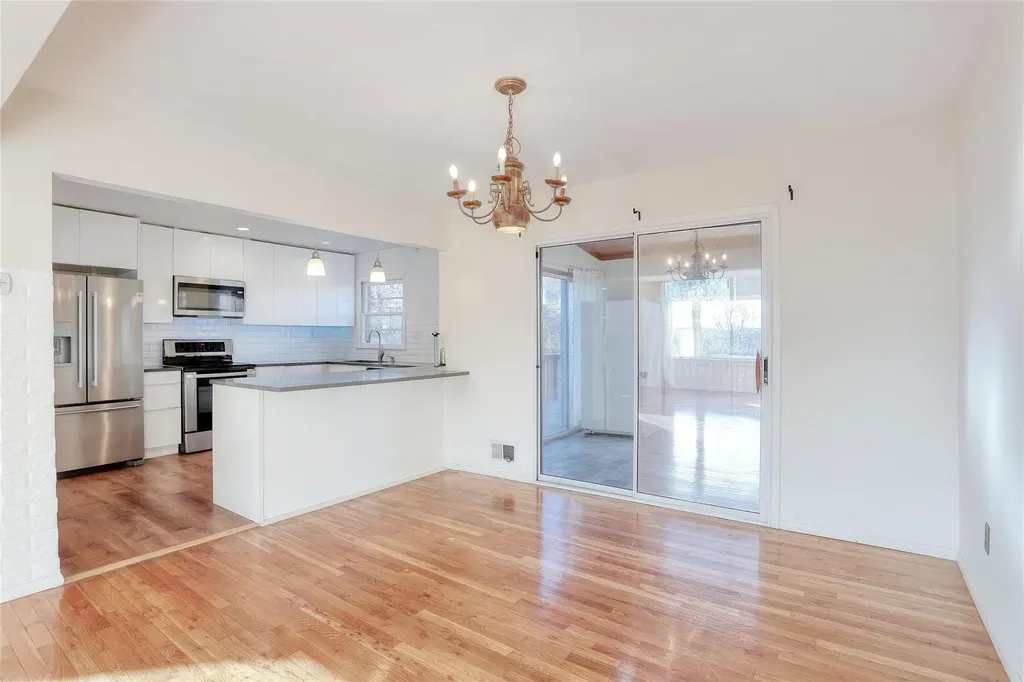 6 Robert Place Nanuet NY 10954