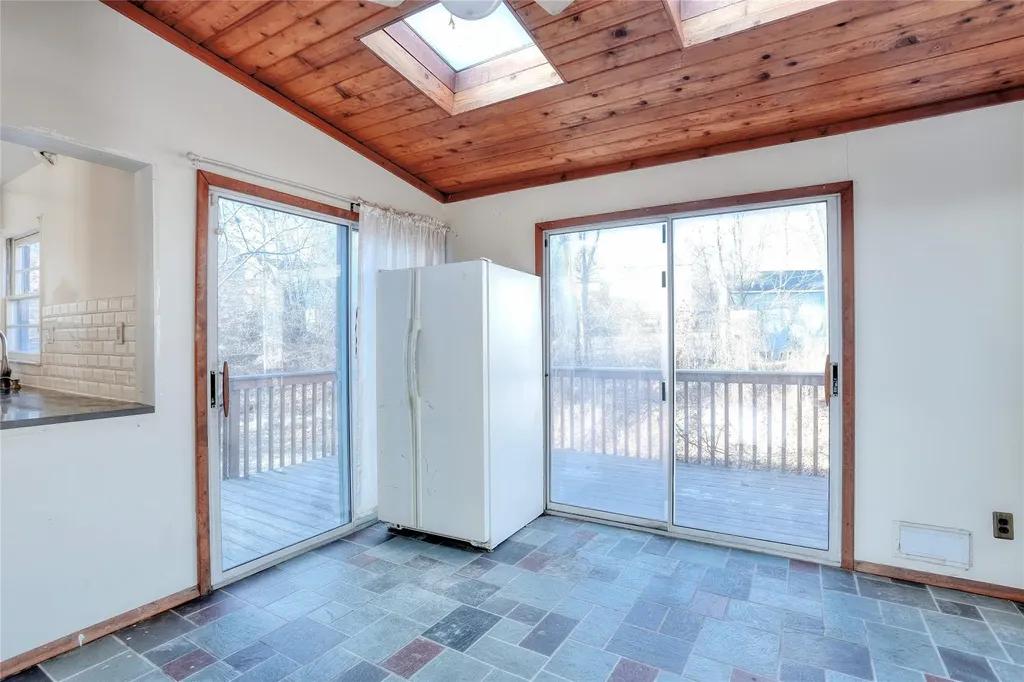 6 Robert Place Nanuet NY 10954