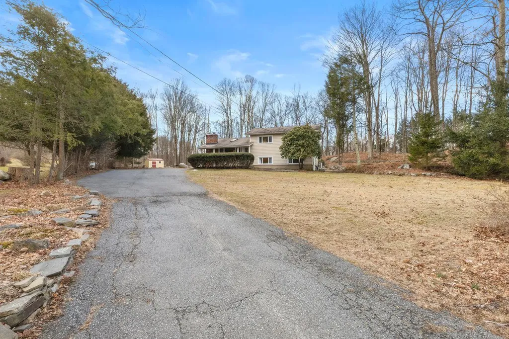 328 Milltown Road Brewster NY 10509