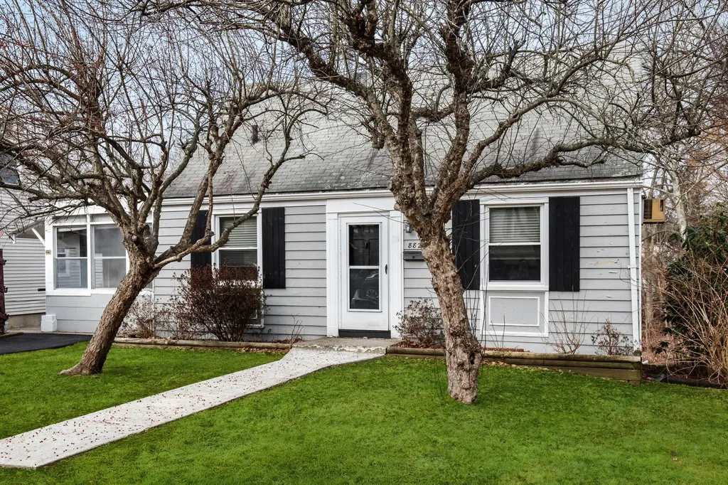 882 King Street Peekskill NY 10566
