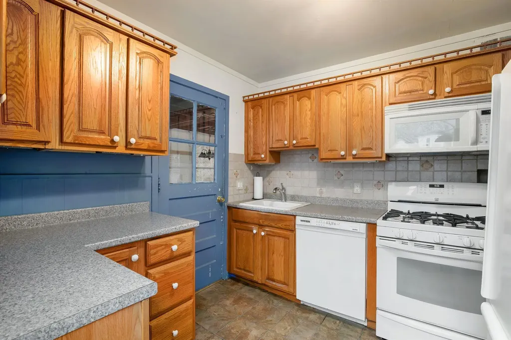 882 King Street Peekskill NY 10566