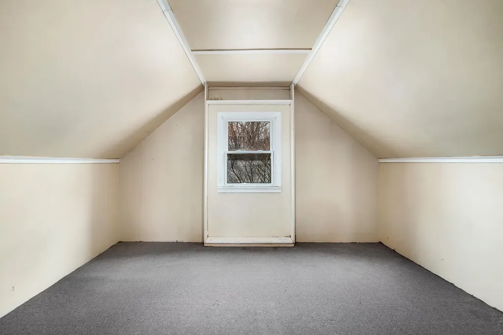 882 King Street Peekskill NY 10566