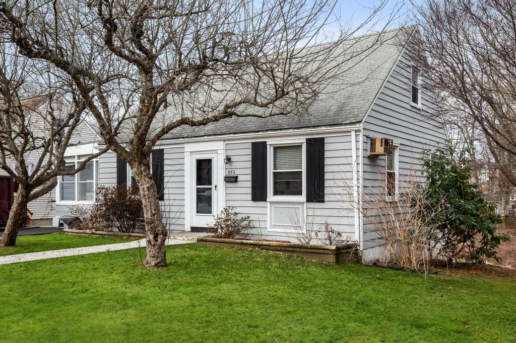 882 King Street Peekskill NY 10566