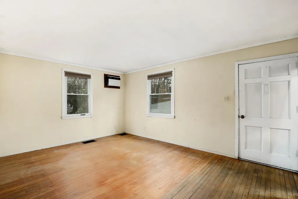 882 King Street Peekskill NY 10566