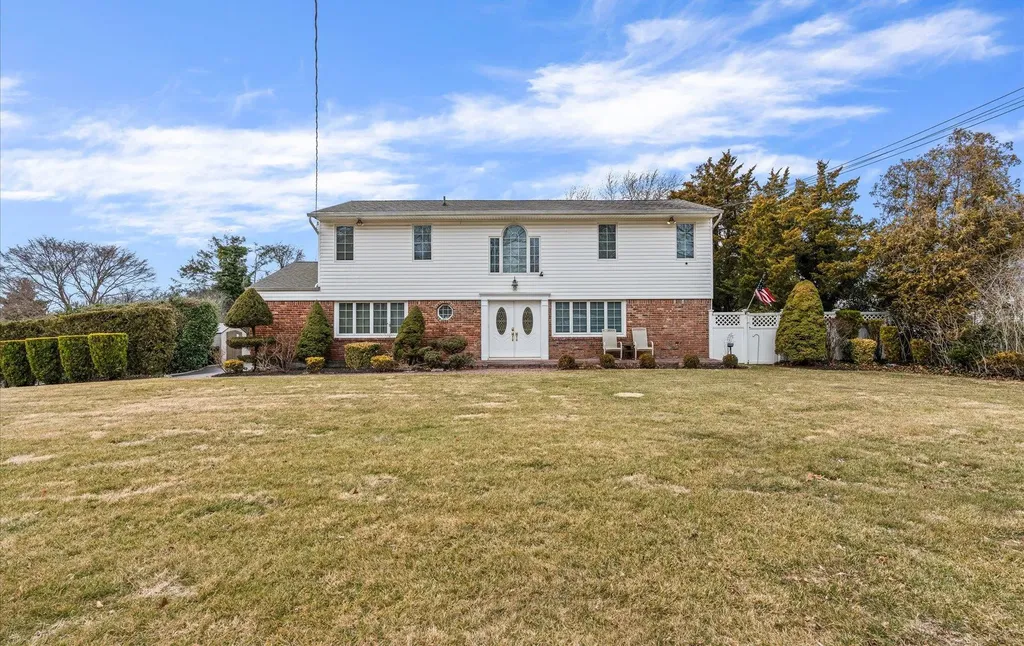 282 Terry Road Smithtown NY 11787