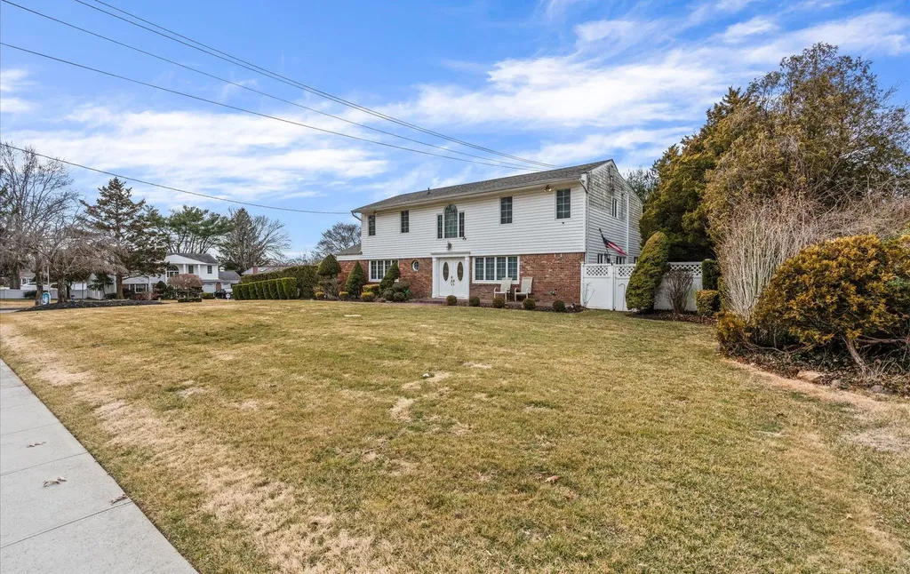 282 Terry Road Smithtown NY 11787