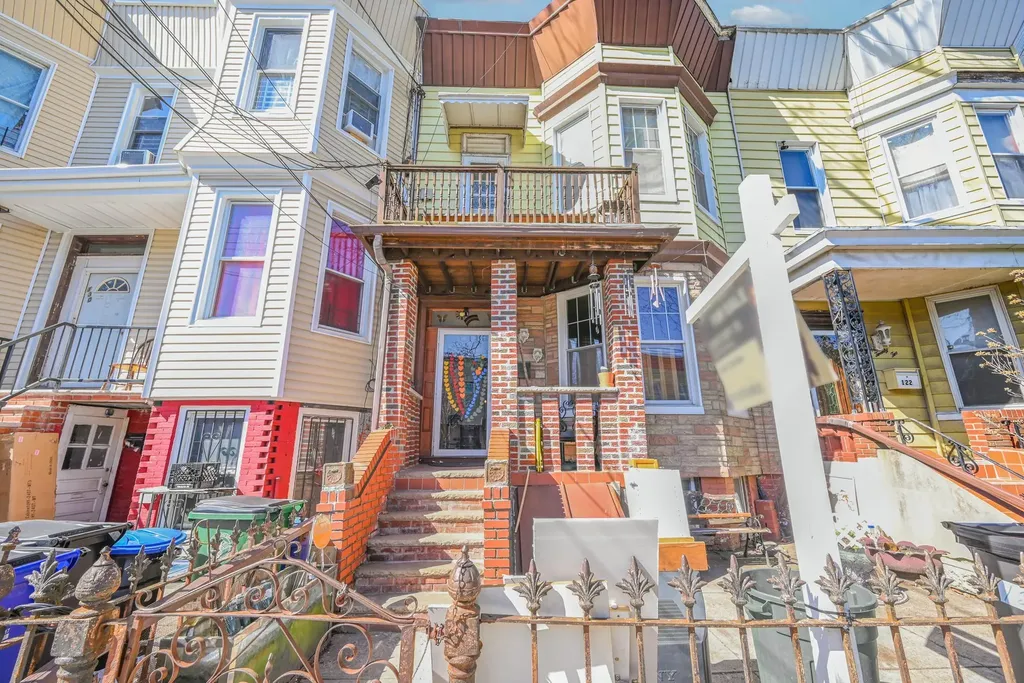 124 Shepherd Avenue Brooklyn NY 11208
