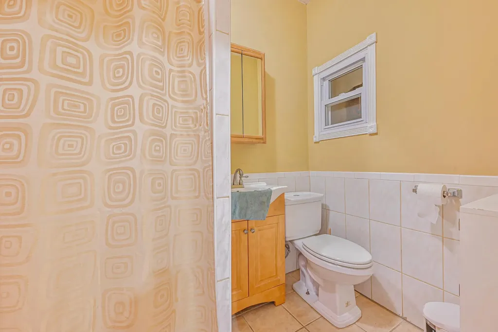 124 Shepherd Avenue Brooklyn NY 11208