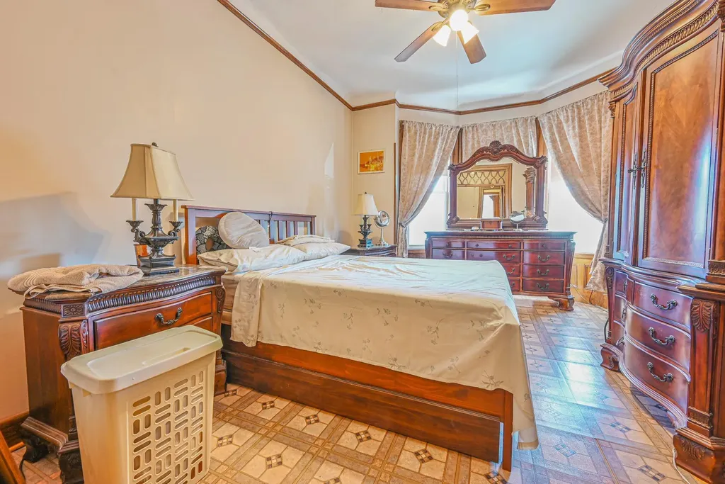 124 Shepherd Avenue Brooklyn NY 11208