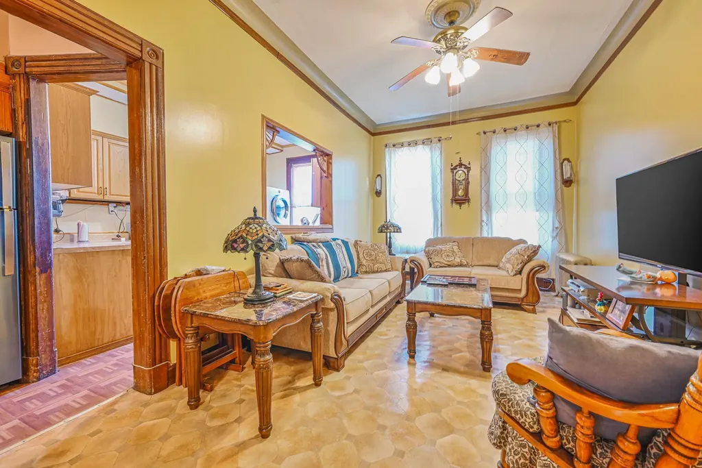124 Shepherd Avenue Brooklyn NY 11208