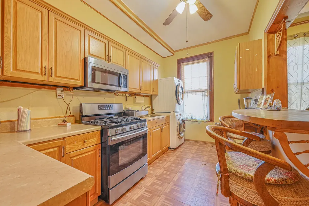 124 Shepherd Avenue Brooklyn NY 11208