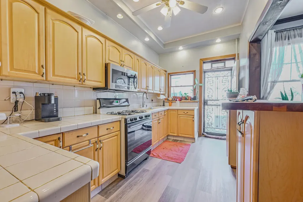 124 Shepherd Avenue Brooklyn NY 11208