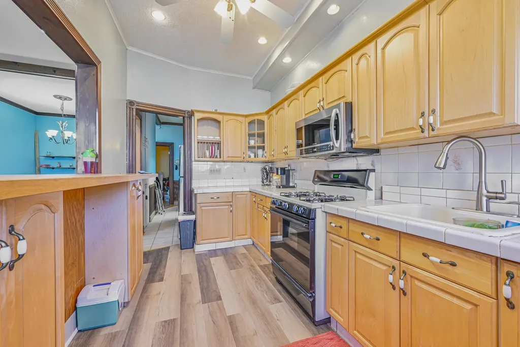 124 Shepherd Avenue Brooklyn NY 11208