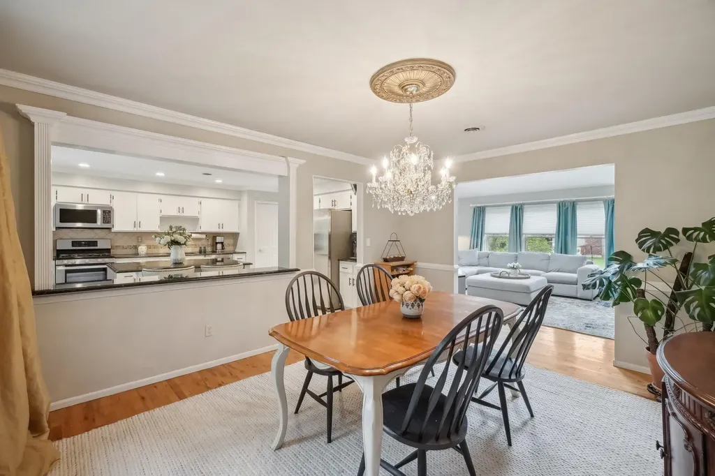 21 Wachs Way Valley Cottage NY 10989