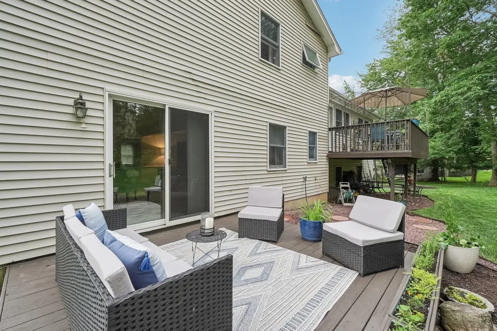 21 Wachs Way Valley Cottage NY 10989