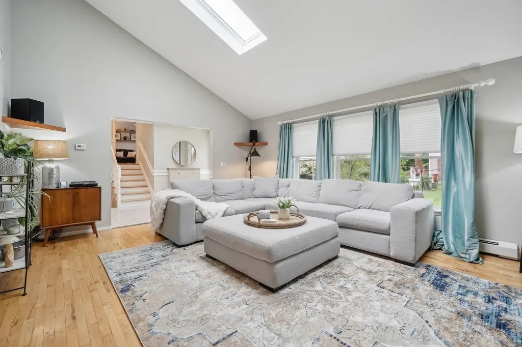 21 Wachs Way Valley Cottage NY 10989
