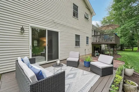 21 Wachs Way Valley Cottage NY 10989