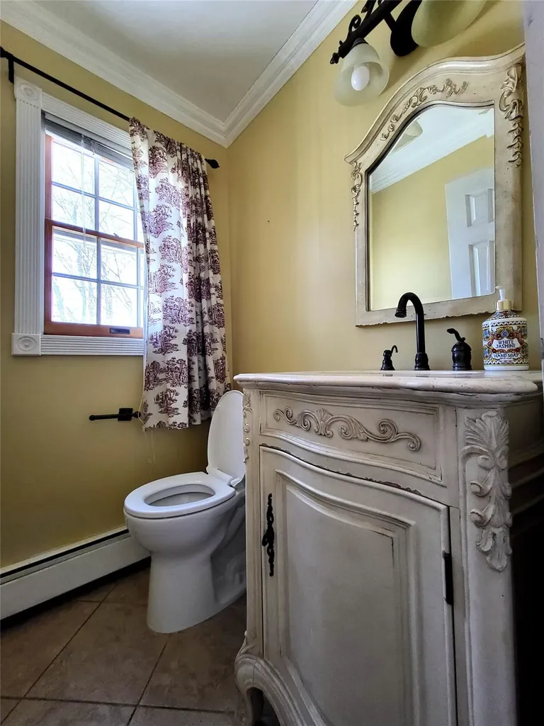3 Eden Drive Stony Brook NY 11790