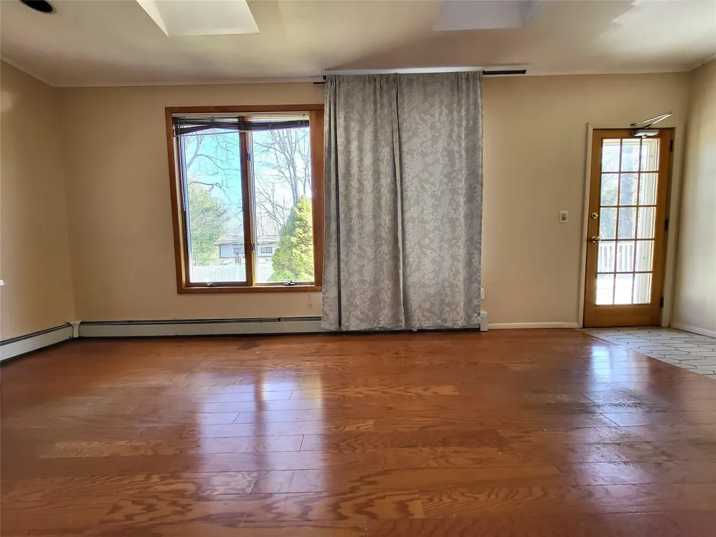 3 Eden Drive Stony Brook NY 11790