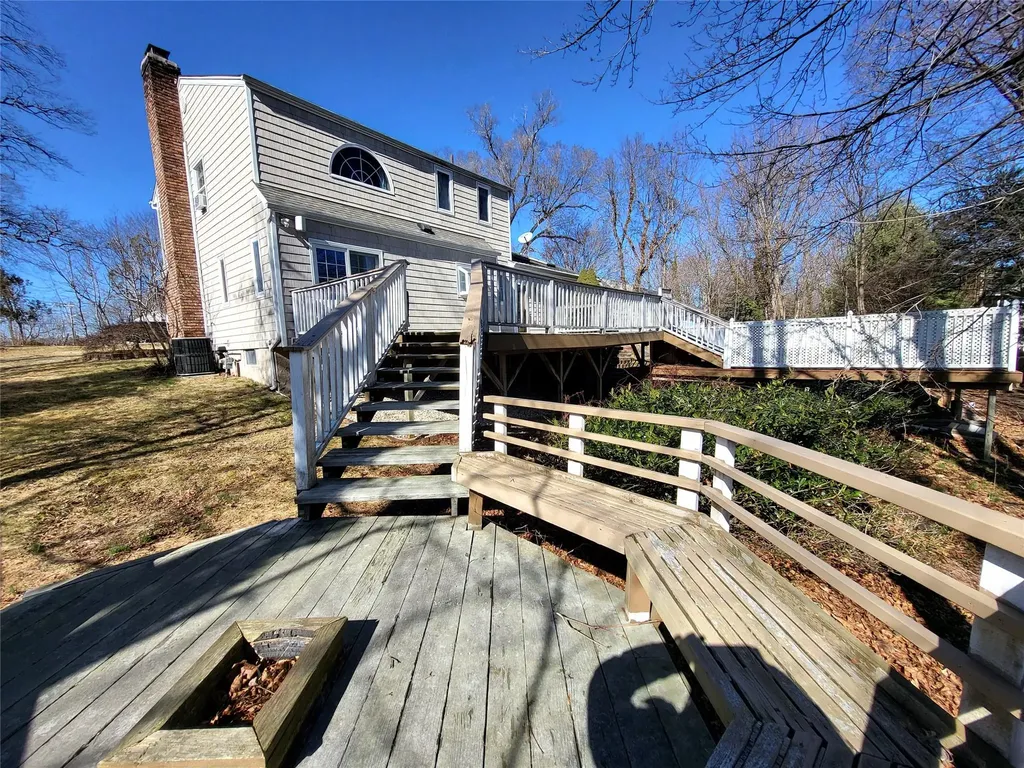 3 Eden Drive Stony Brook NY 11790