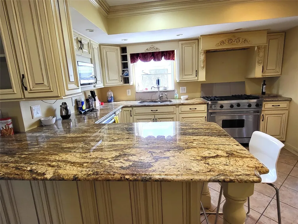 3 Eden Drive Stony Brook NY 11790