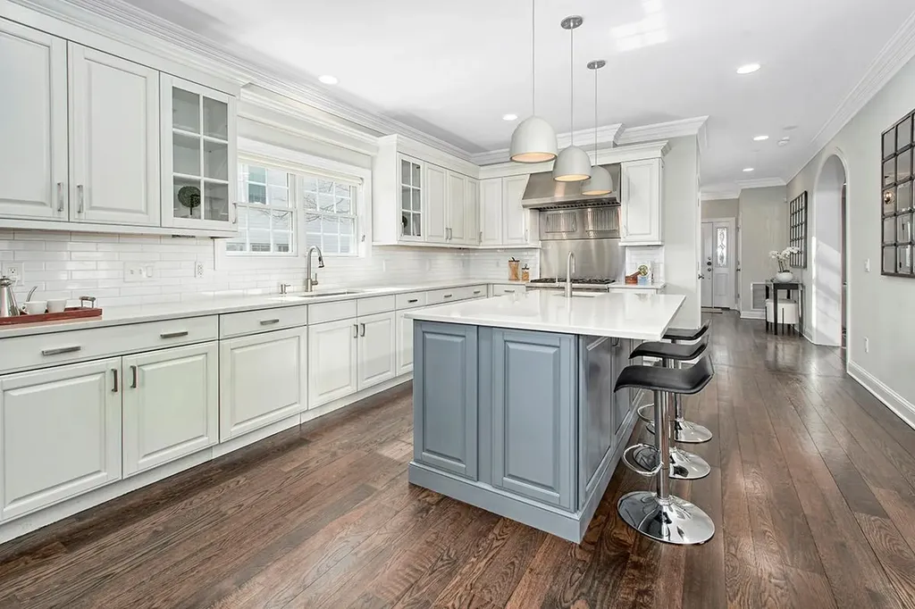 433 Melbourne Avenue Mamaroneck NY 10543
