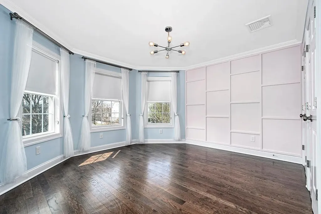433 Melbourne Avenue Mamaroneck NY 10543