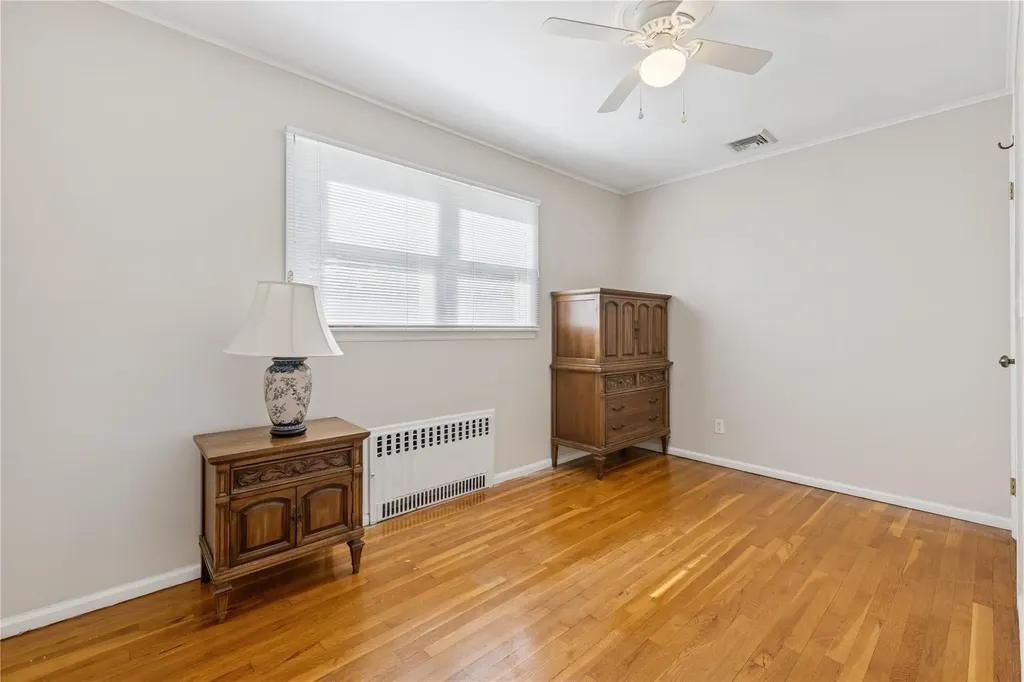 1457 9th Street West Babylon NY 11704