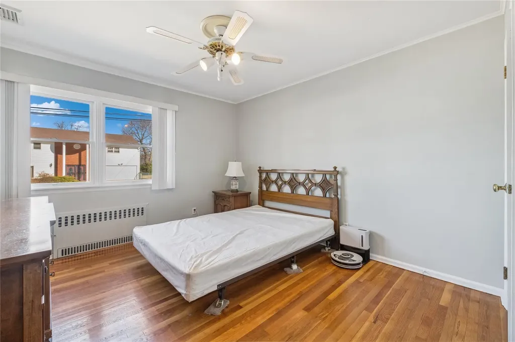 1457 9th Street West Babylon NY 11704
