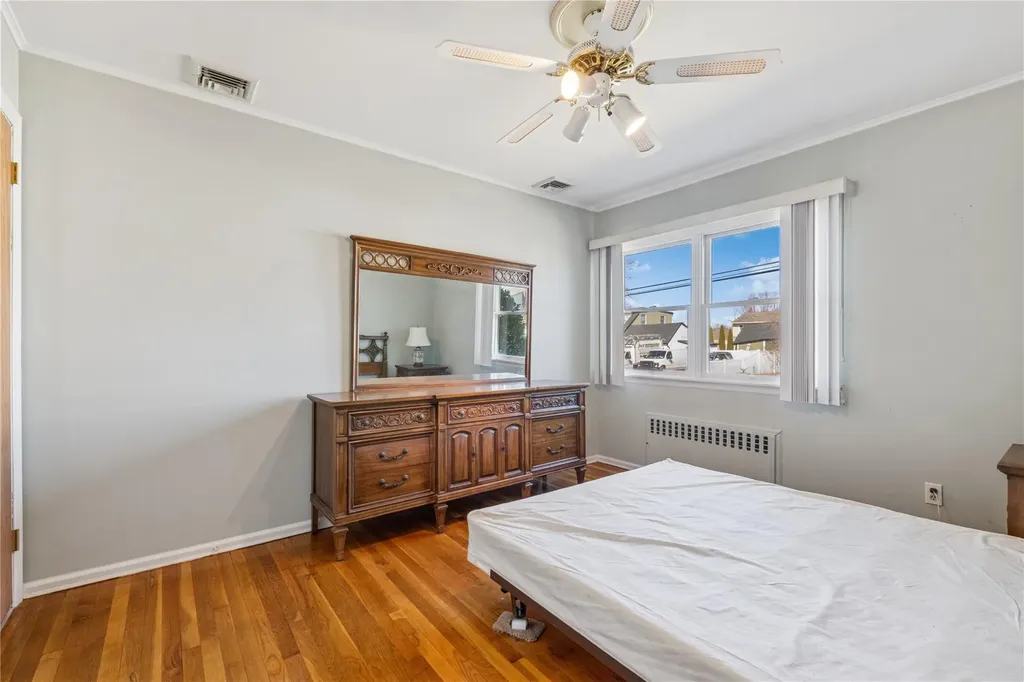 1457 9th Street West Babylon NY 11704