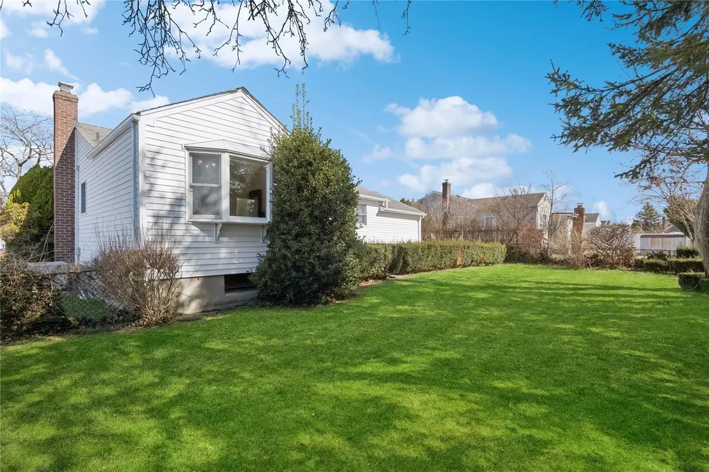 1457 9th Street West Babylon NY 11704