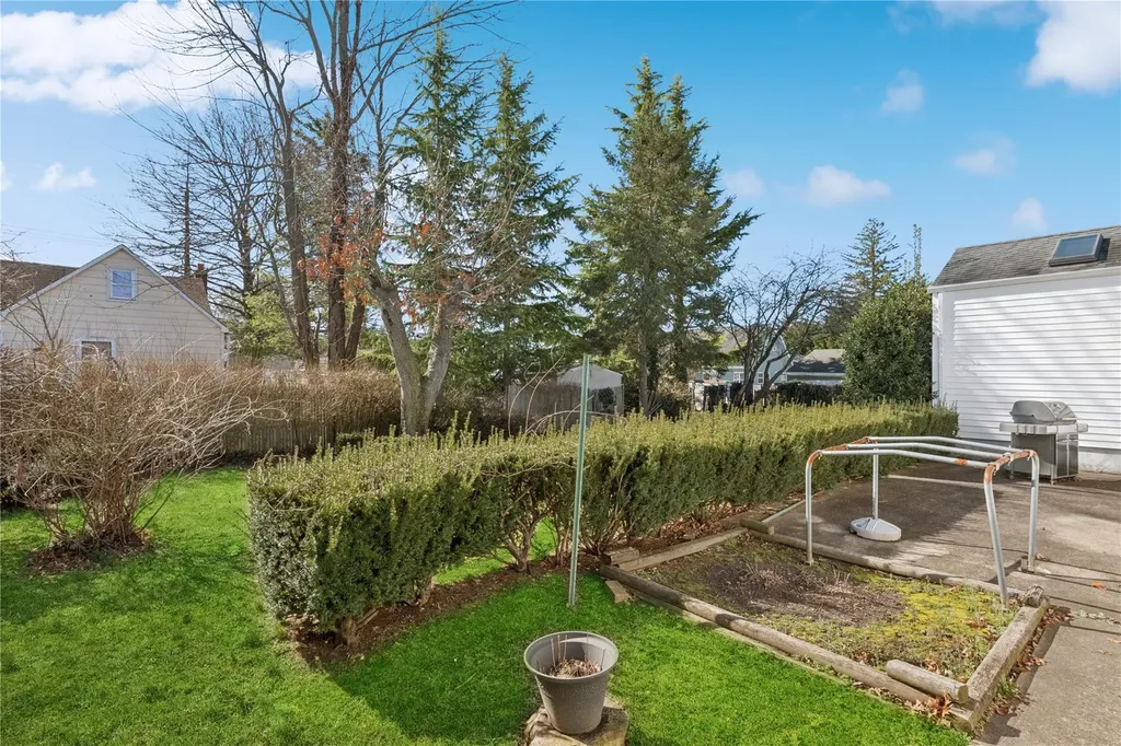 1457 9th Street West Babylon NY 11704