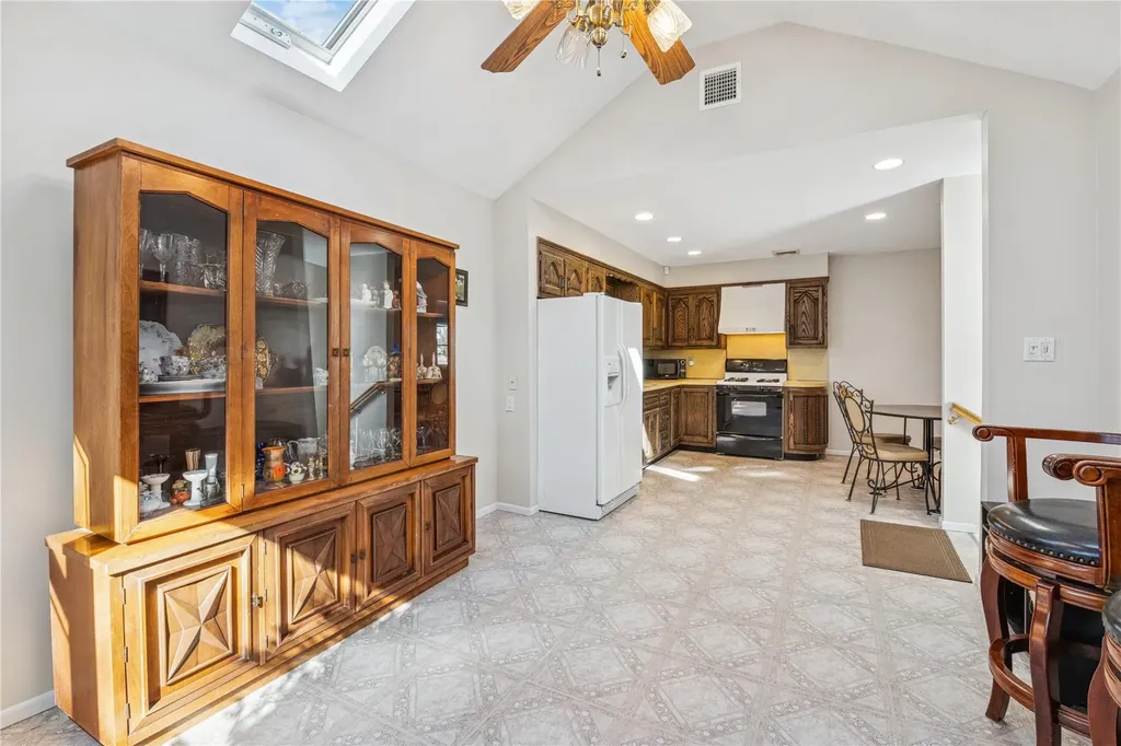 1457 9th Street West Babylon NY 11704