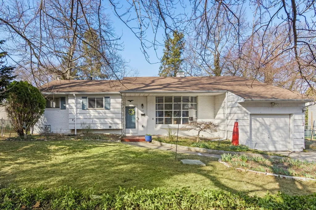 23 Laurel Drive Brookhaven NY 11777
