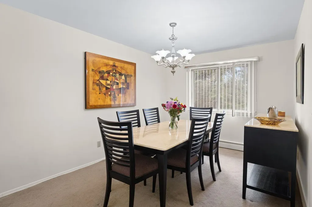 25a Winthrop Drive Woodbury NY 11797